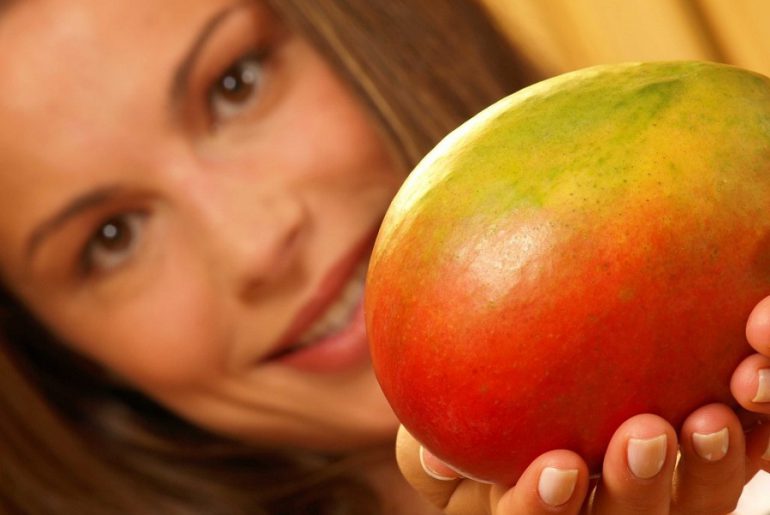 Щелочной фрукт манго