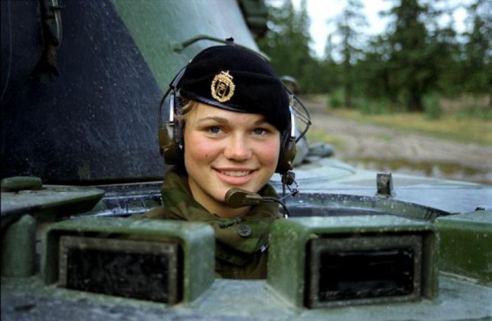 военные профессии для девушек