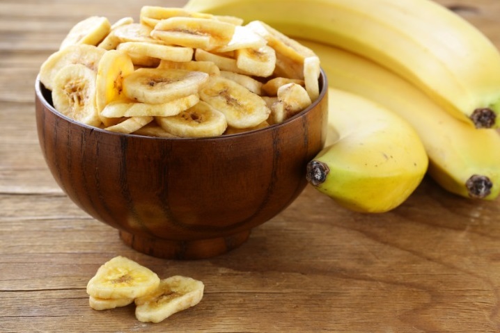 свежие и сушеные бананы