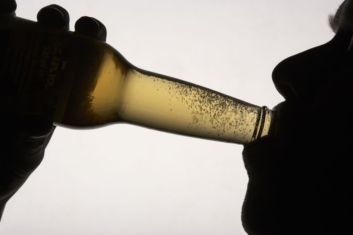 Сколько выводится из организма бутылка пива