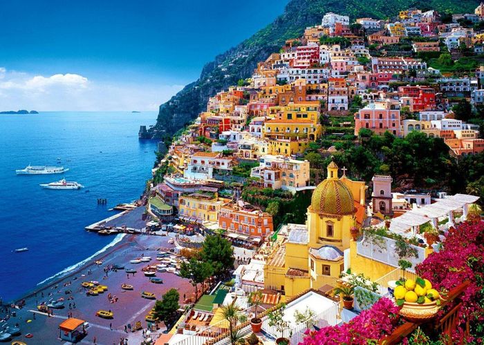 яркие цвета Неаполя