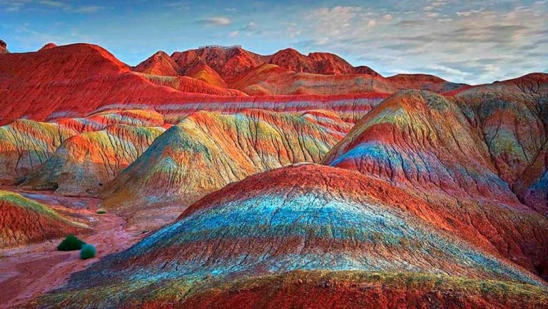 Разноцветные горы Чжанъе Данксиа