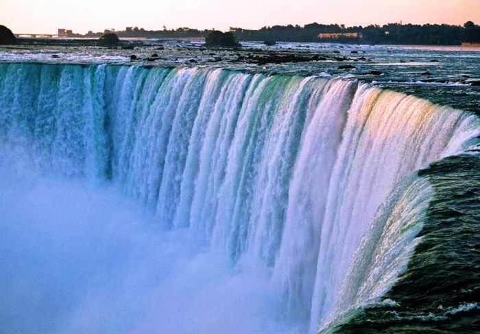 Ниагарский водопад в Канаде
