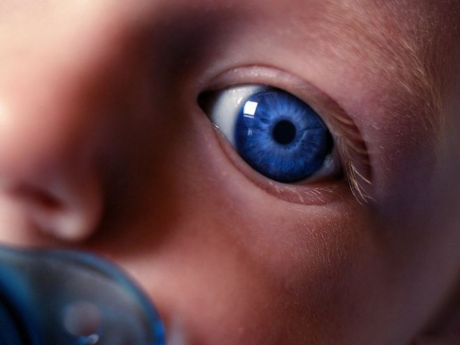 Синие глаза ребенка