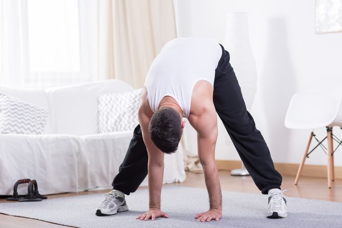 Тренировка спины — гиперэкстензия