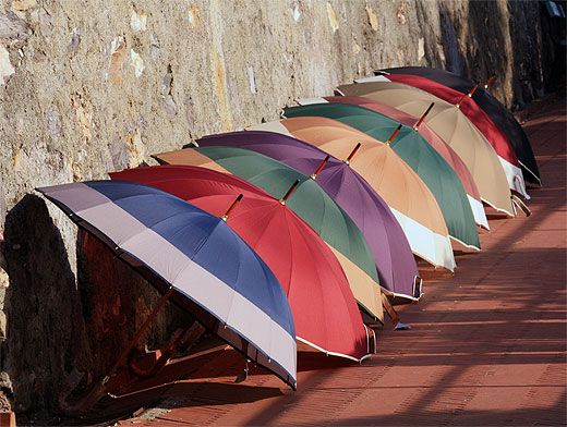 Зонты на солнце